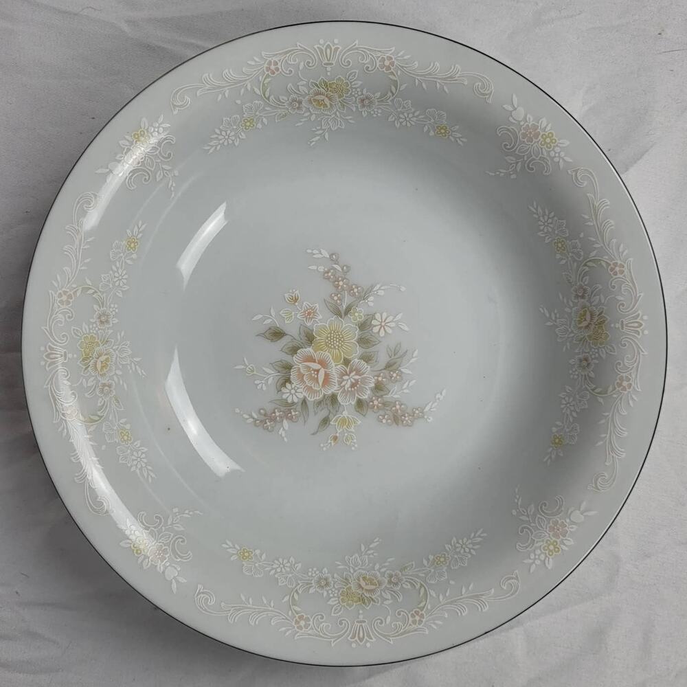Crescent Fine China Jie Pai Bowl Painted Golden Flowers and Accents